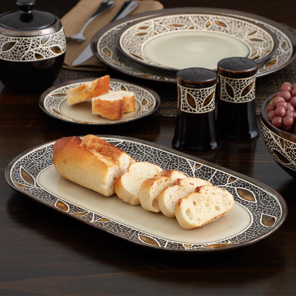 Alexandria oval small platter with a white lattice border and pale center, bread slices arranged on it